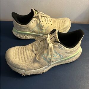 New balance women’s running shoes